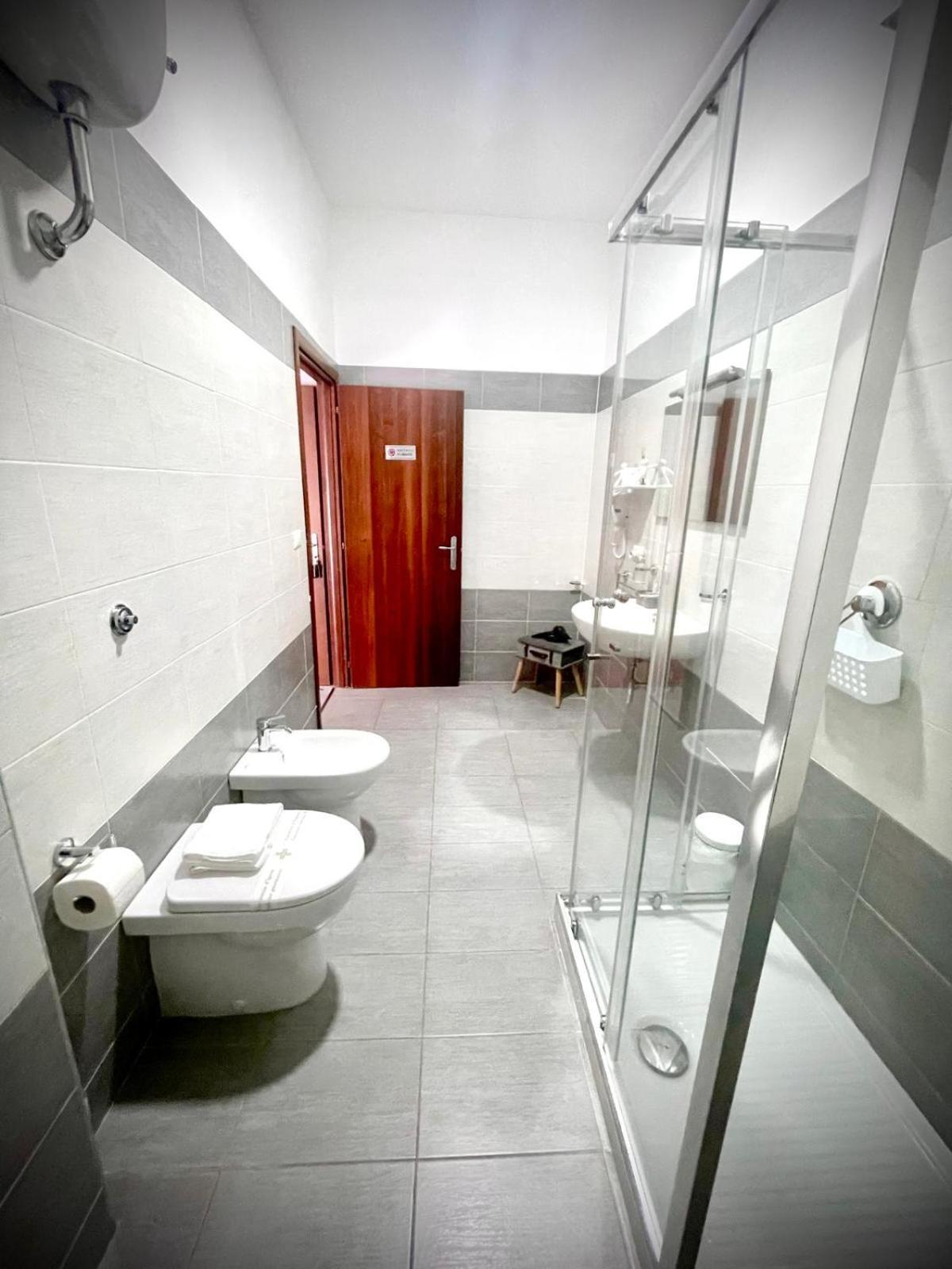 Rianna House Bed & Breakfast 2*